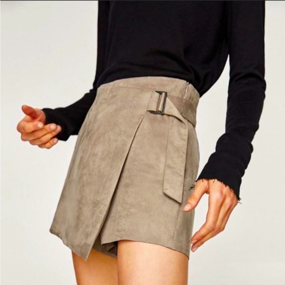 Zara Gray Envelope Suede Skort